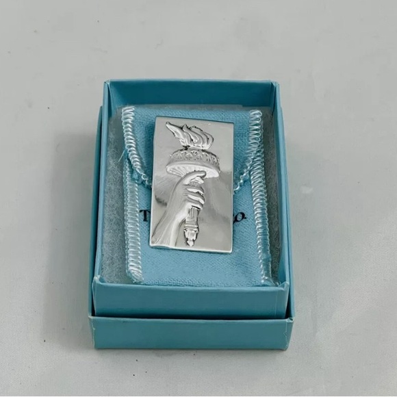 Tiffany Sterling Silver Money Clip. Authentic, New with Tiffany Pouch & box. - Picture 4 of 4